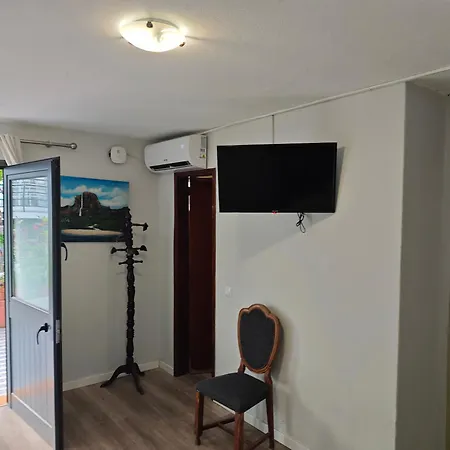 Residencial Melba Πανσιόν 2*
