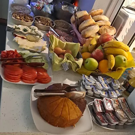 Residencial Melba בית הארחה