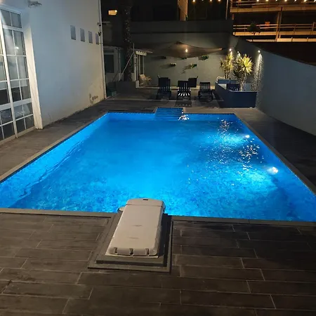בית הארחה Residencial Melba פונשל
