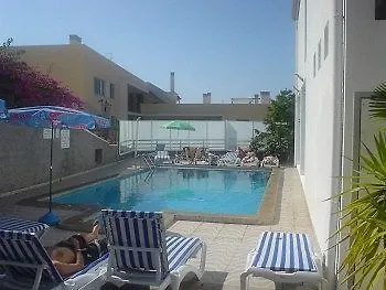 Residencial Melba בית הארחה 2*
